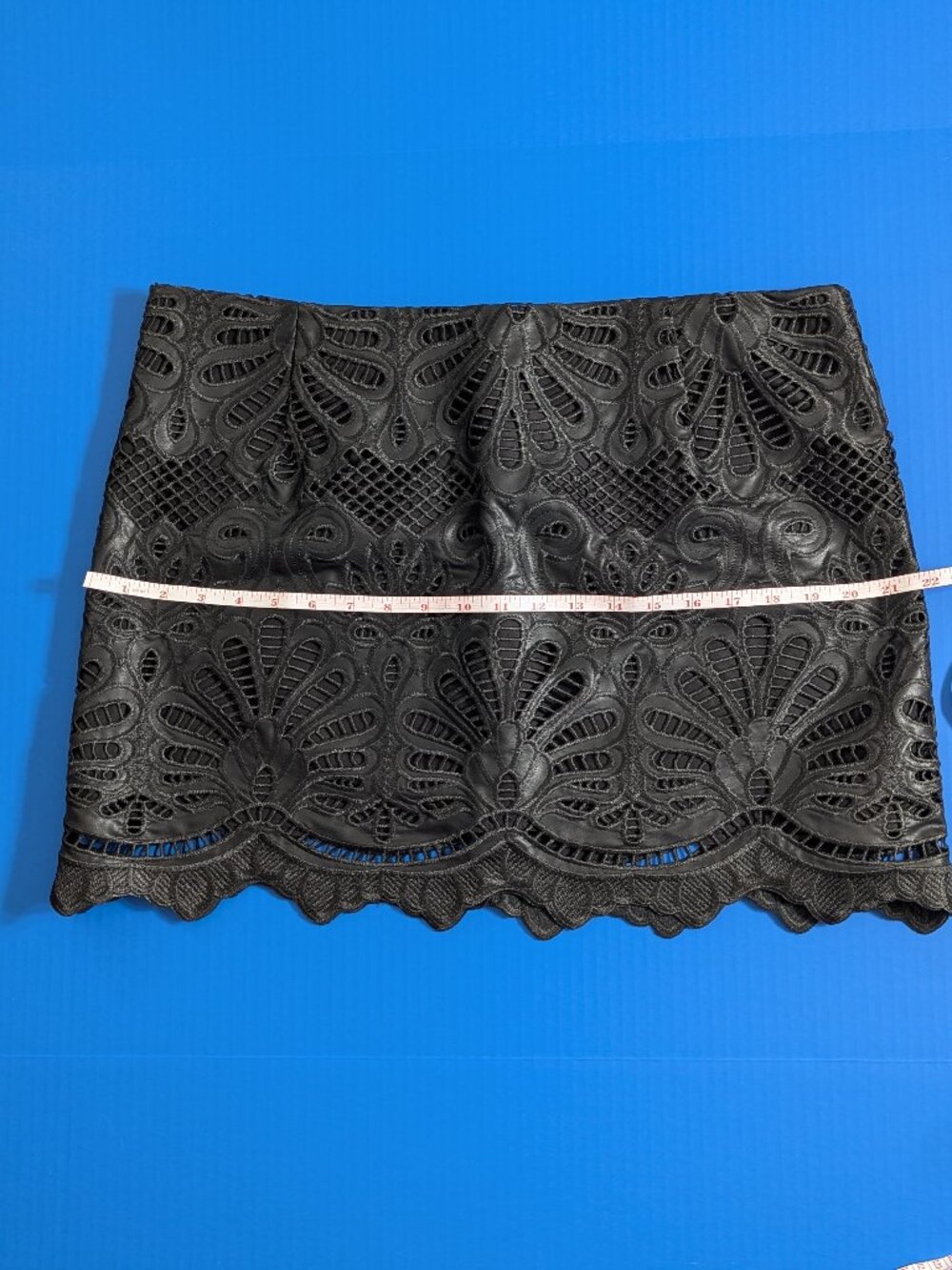 H&M Black Eyelet Embroidery Mini Skirt. Size 14 - Picture 4 of 12